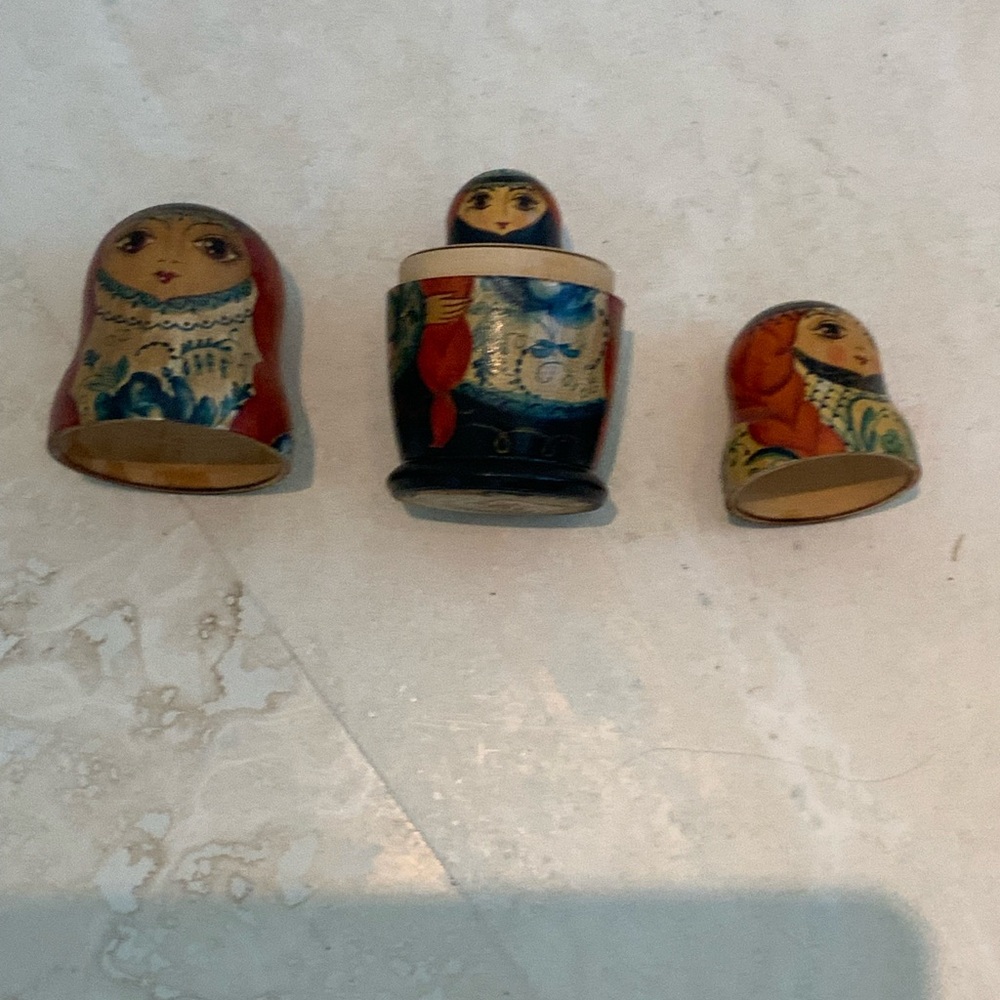Vintage Handcrafted Russian  4 Nesting Dolls - Multicolor Set - Picture 2 of 5